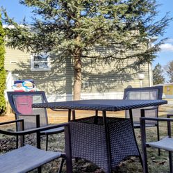 Outdoor table and chairs