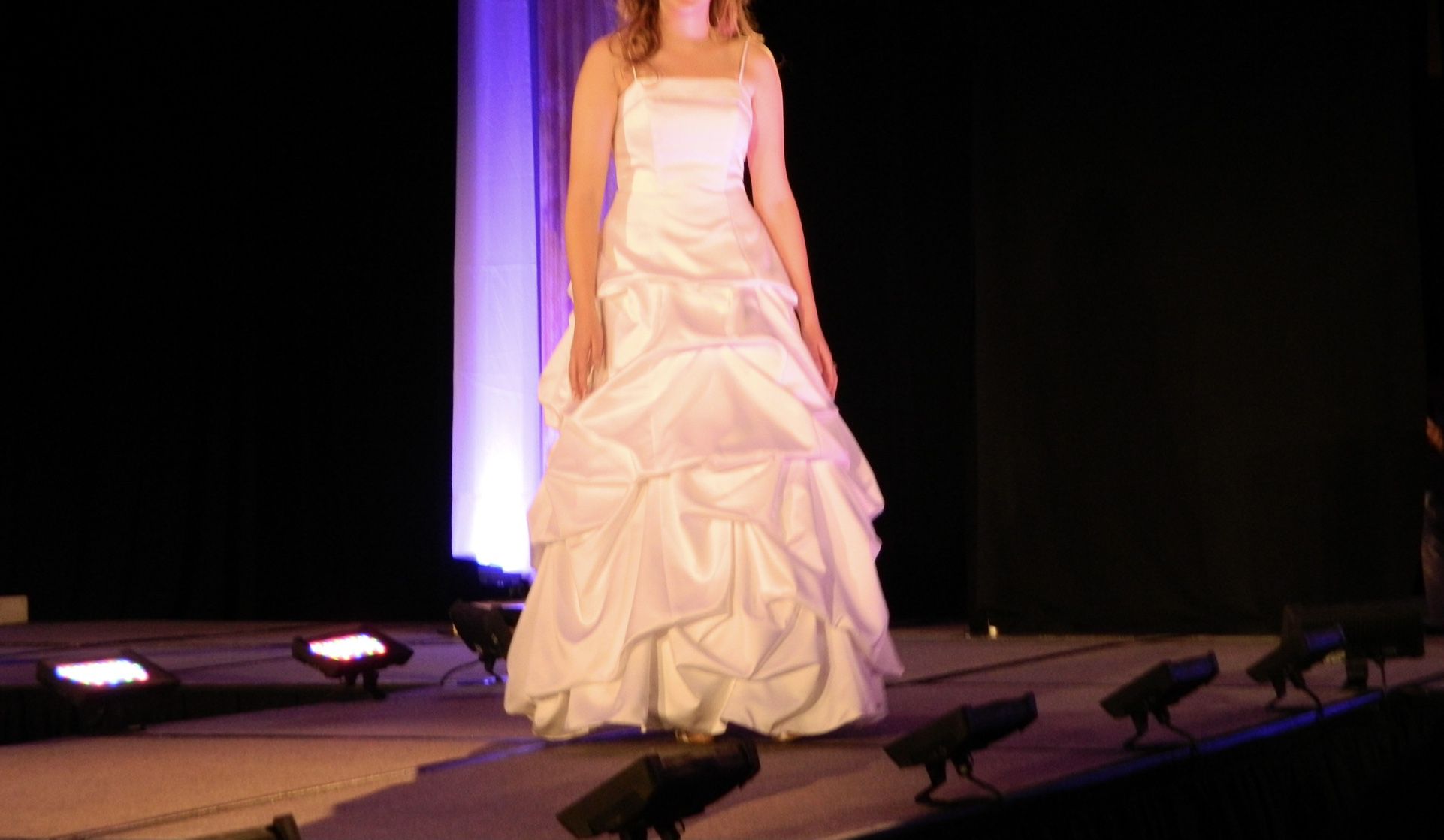 David’s Bridal Spaghetti Strap Layered A-Line Ruffle Wedding Dress with separate Crinoline Underskirt slip