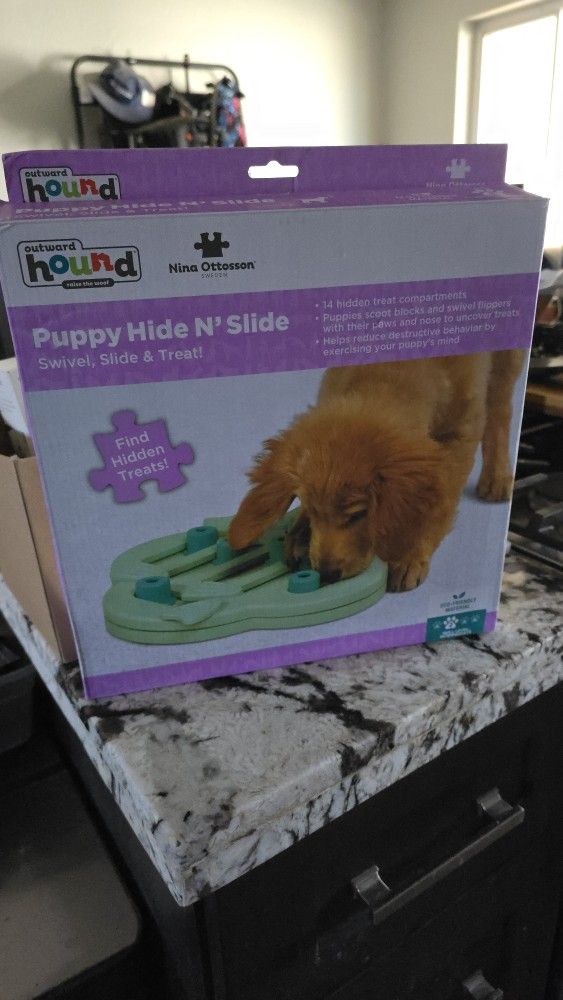 NEW In Box Outward Hound Puppy Dog Treat Enrichment Puzzle