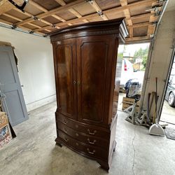 1990s Vintage Baker Furniture Mahogany Armoire