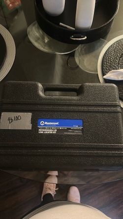 Rechargeable uv leak locator kit