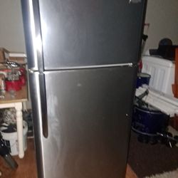 Good Condition Fridge 