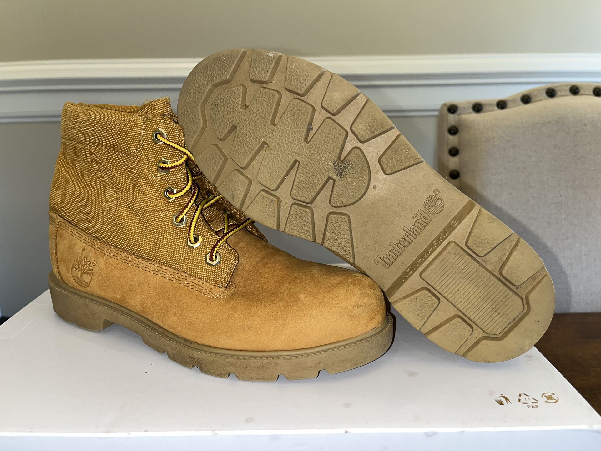 sz 5.5 Timberland Boots Wheat