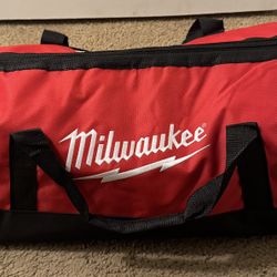 Milwaukee Contractors Bag 22 Inch