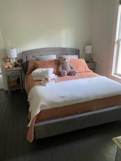 Queen Bed Mattress Headboard and bedding