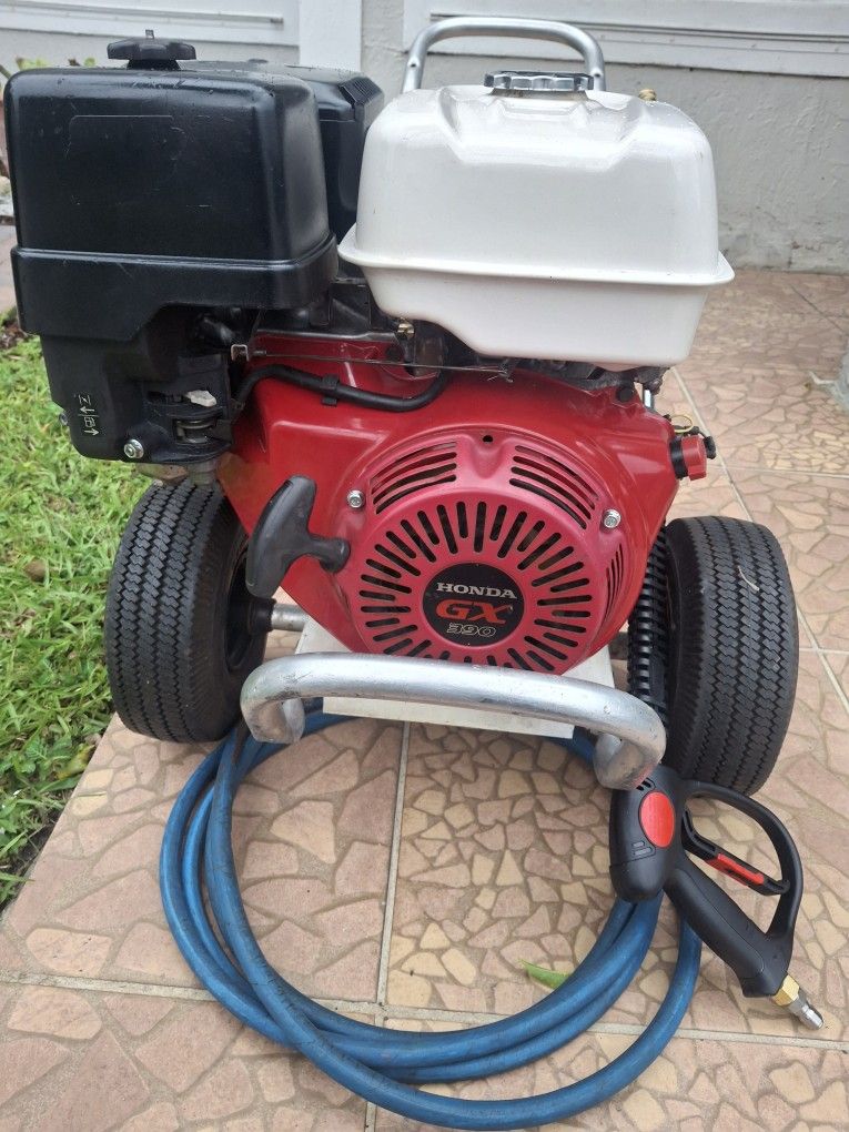 PRESSURE WASHER POWERED BY HONDA GX390 ENGINE WITH C COMET PUMP ZWD4040 : 4000 PSI @ 4 GPM.