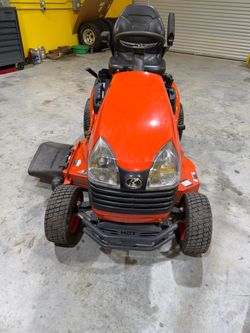 Kubota T2290 lawnmower