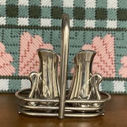 Silver Swan Salt&pepper Shakers