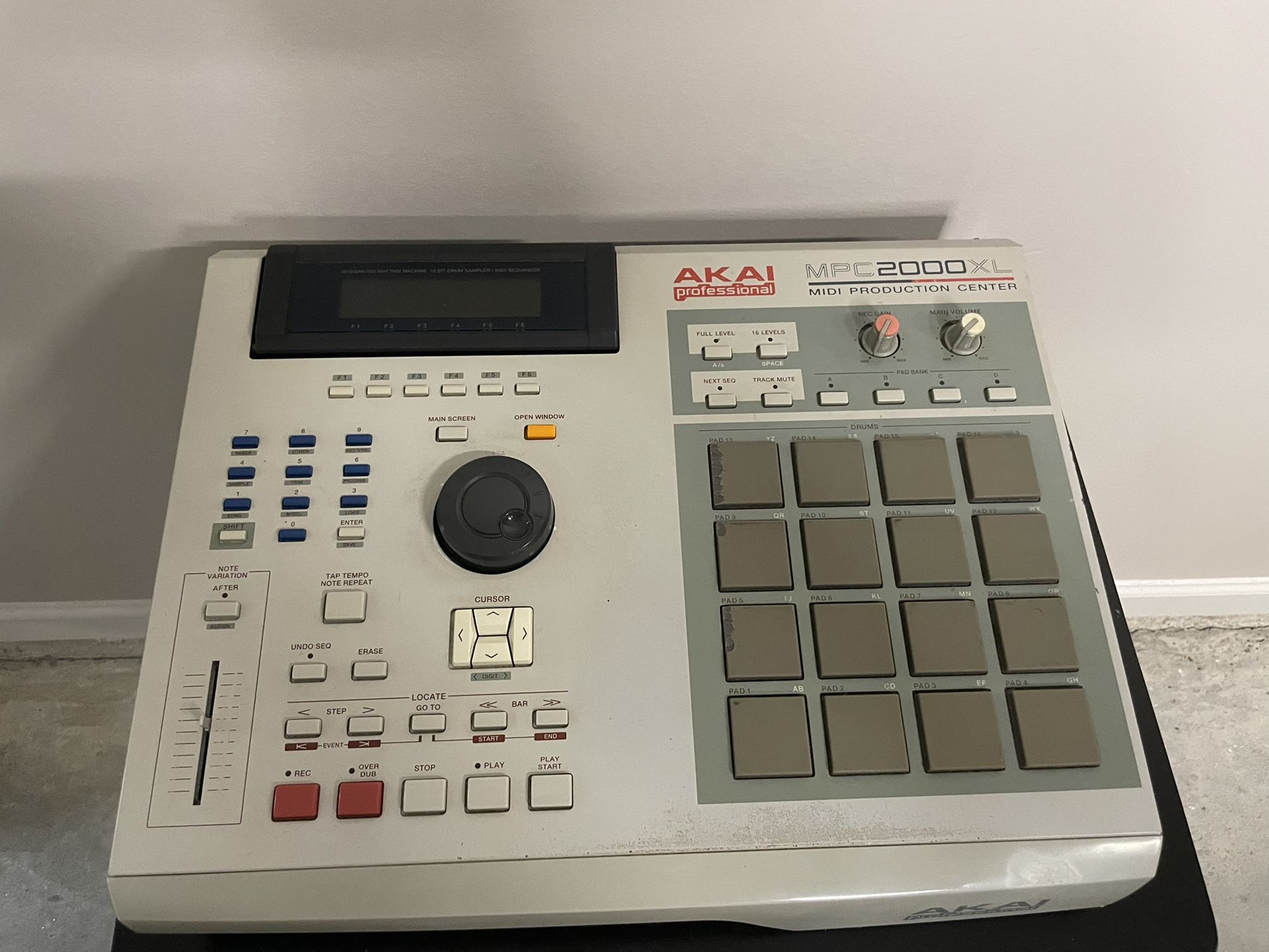 Akai MPC 2000 XL for Sale in Atlanta, GA OfferUp