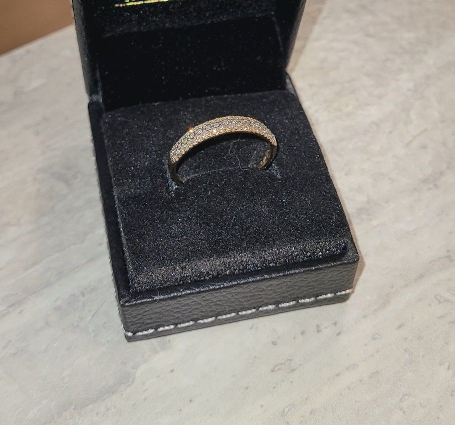 10k Yellow Gold Diamond Ring