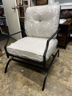 patio metal chair (only one left)