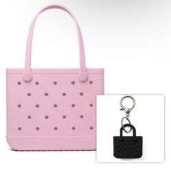 BOGG BAG COLOR BEACH HYDRANGEA VINYL HARD-SIDE SHOULDER HANDBAG WITH KEYCHAIN
