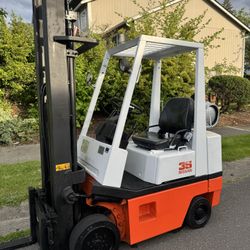 Forklift 