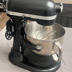 KitchenAid Professional 600 Series 6 Quart Bowl-Lift Stand Mixer