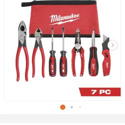 NEW. Milwaukee Seven Piece Hand Tool Set