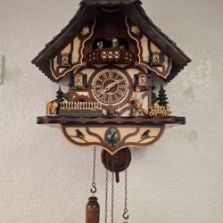 Germany Battery Operate CUCKOO CLOCK with Pendulum And 12 Melody 