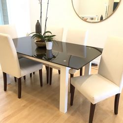 Luxurious Modern Dining Set