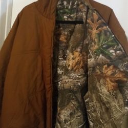 Browning/Real Tree REVERSIBLE Coat  XXL. ($40)