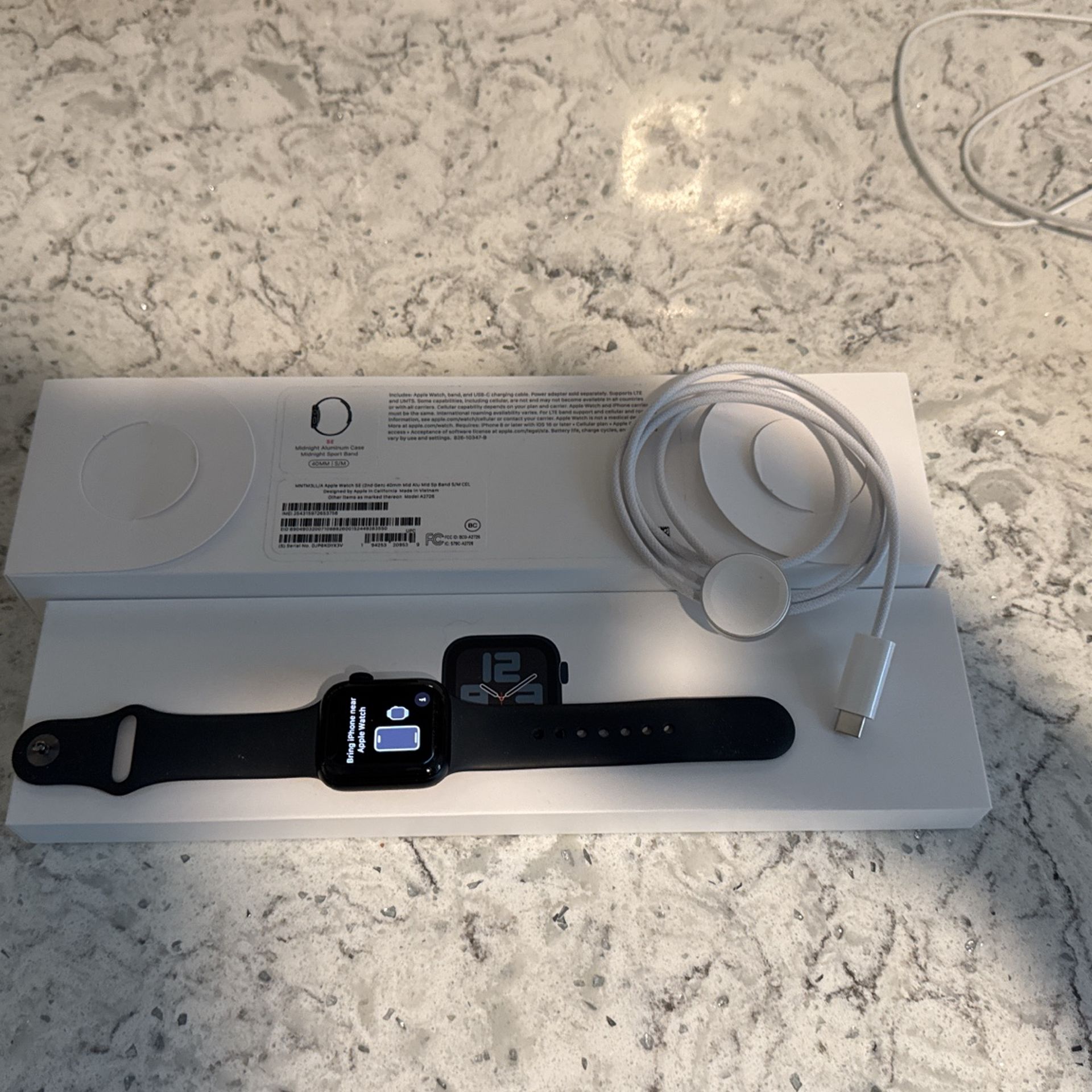Apple Watch SE 2nd Generation + Cellular