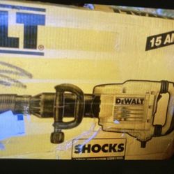DEWALT HEAVY DUTY DEMOLITION HAMMER KIT 