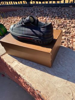 Burberry 9.5