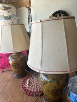 2 lamps