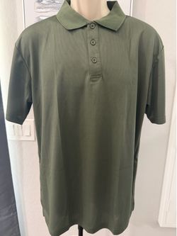 NWT: Men’s Sports Wear Polo Shirt Medium Lightweight Athleisure Sporty Golf Mesh Polo