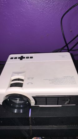 Used White VanKyo mini projector