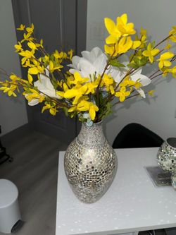 Sparkly Mosaic Glass Urn Vase with Faux Yellow & White Floral Stems
