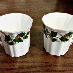 Royal Gaston Christmas Holly “Noel” Fine Bone China Espresso Coffee Mugs
