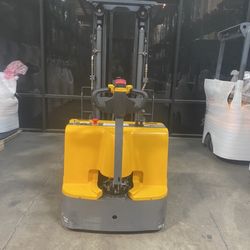 Used Walkie Electric Stacker Forklift 