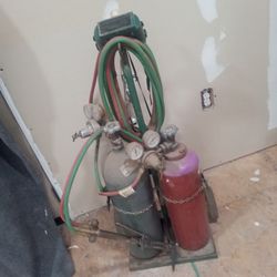 Gas Welder And Cutting Torch Have Other Tip For welding Tanks Full Work Great. Also Have Dolly Used Once After Filling Obo