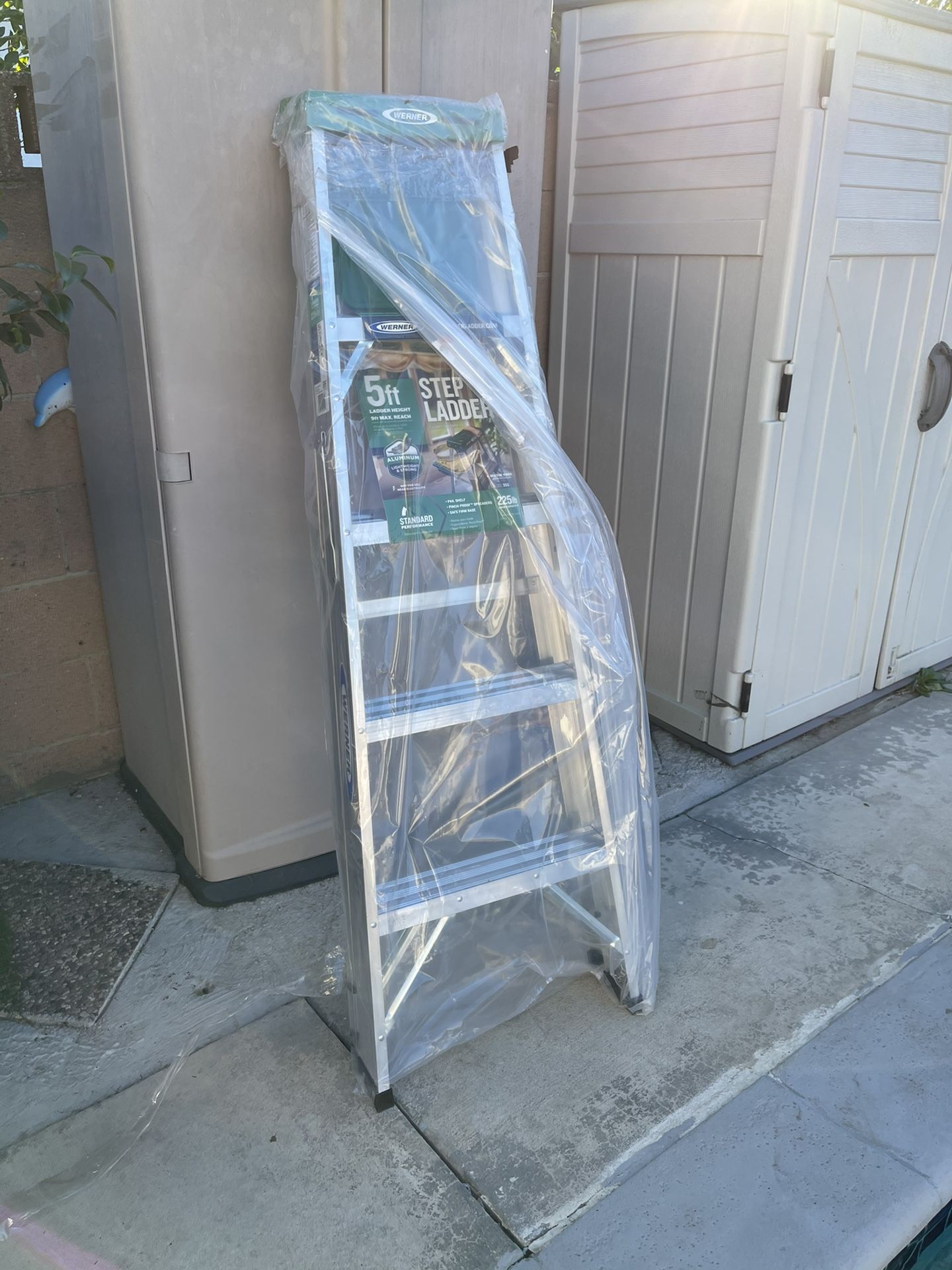 Ladder 5FT. 225 Lbs. $70 🔥🪜🔥Brand New 🔥 Pick Up In Van Nuys