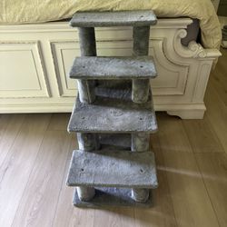 Dog Stairs / Pet Steps – Great Condition, Sturdy & Neutral Color