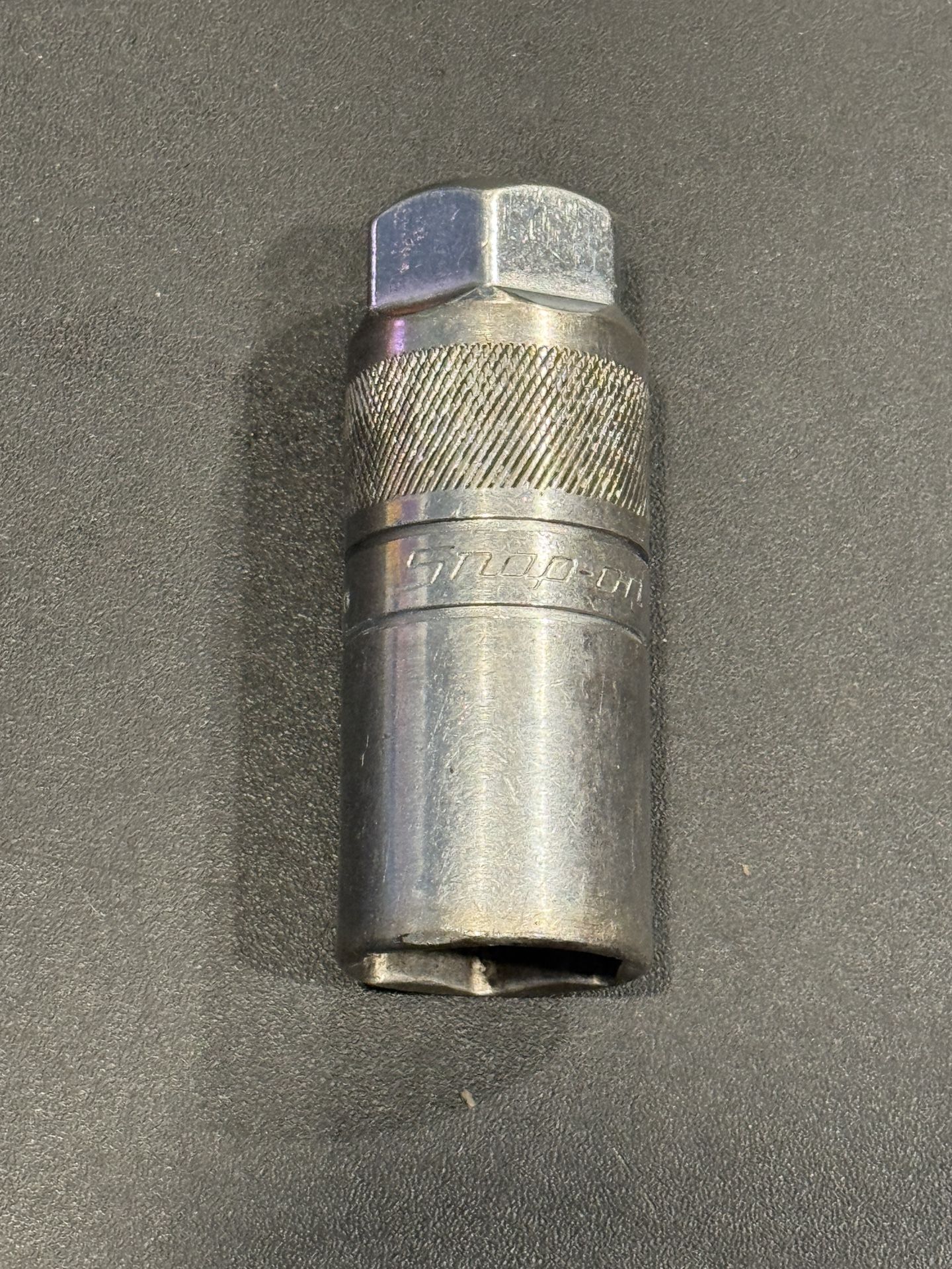SNAP ON S9704KA  3/8" Drive 6-Pt 13/16" Flank Drive® Spark Plug Socket USA