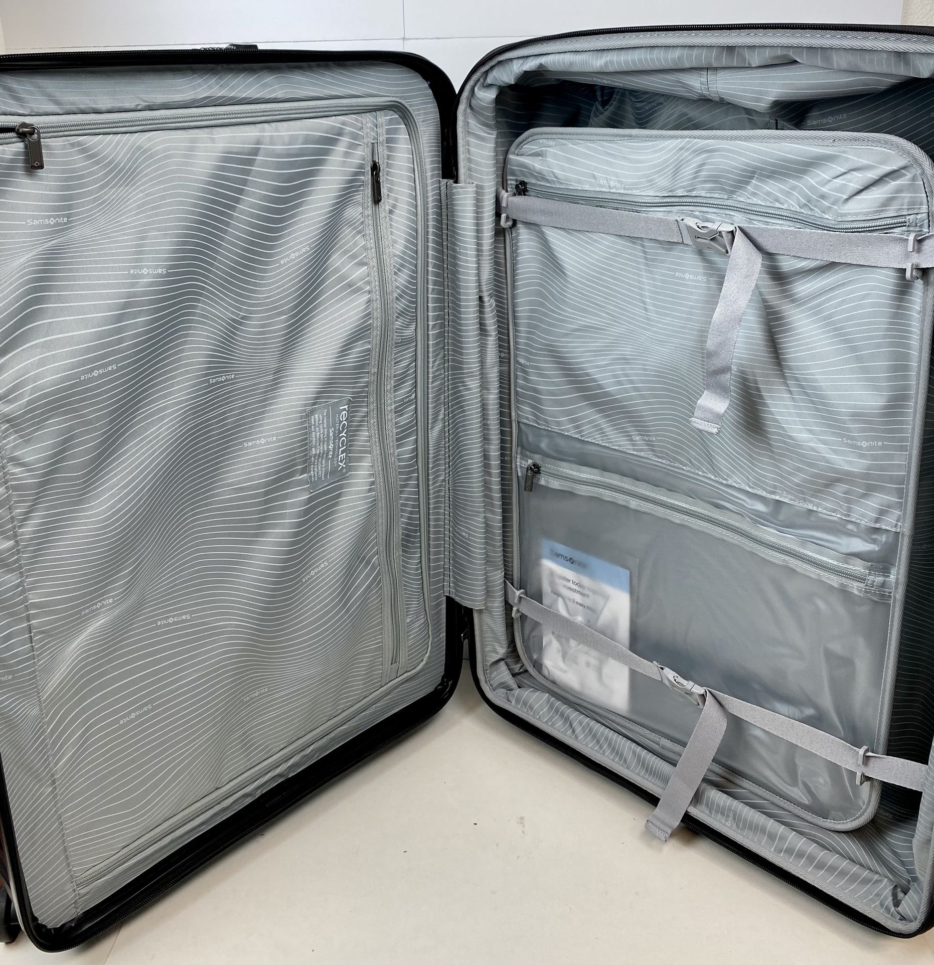 SAMSONITE Outline Pro 28" Hardside Expandable Spinner Luggage, Black