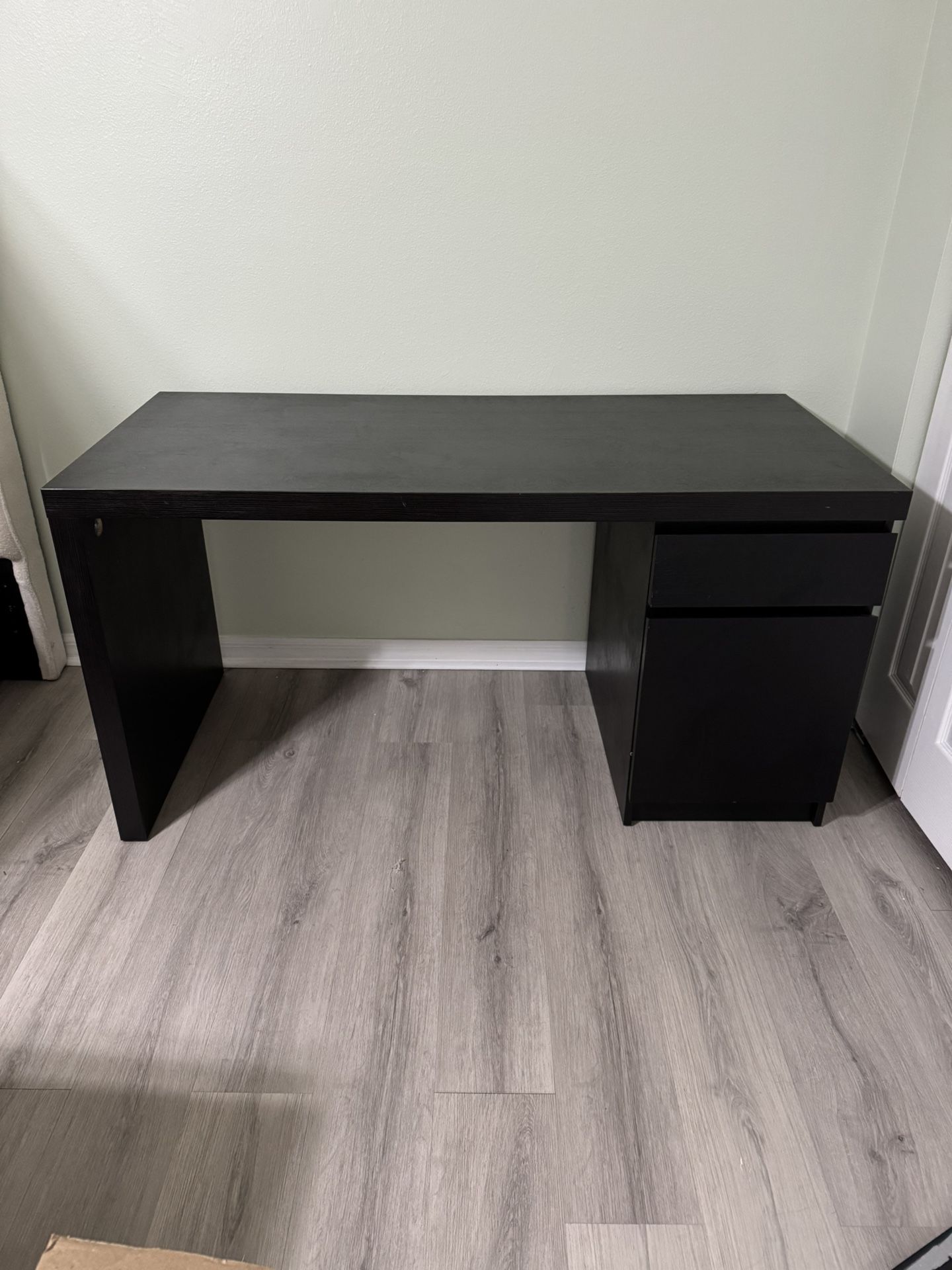 Black Computer Desk