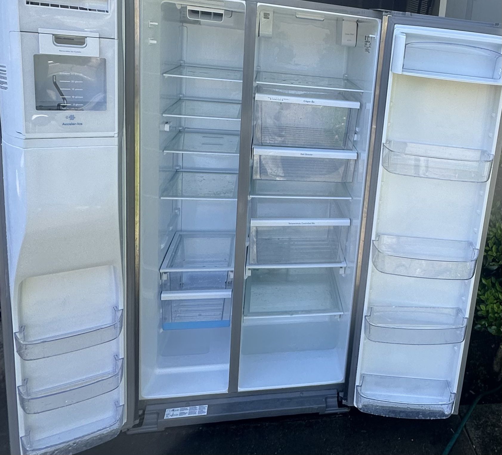 Kenmore Refrigerator  Pick Up Only