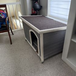 Hardly used Dog House