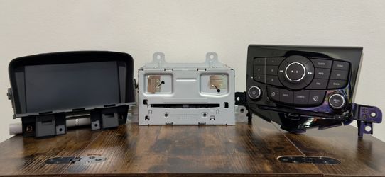 Chevrolet Cruze OEM Radio Parts (2013 Model)