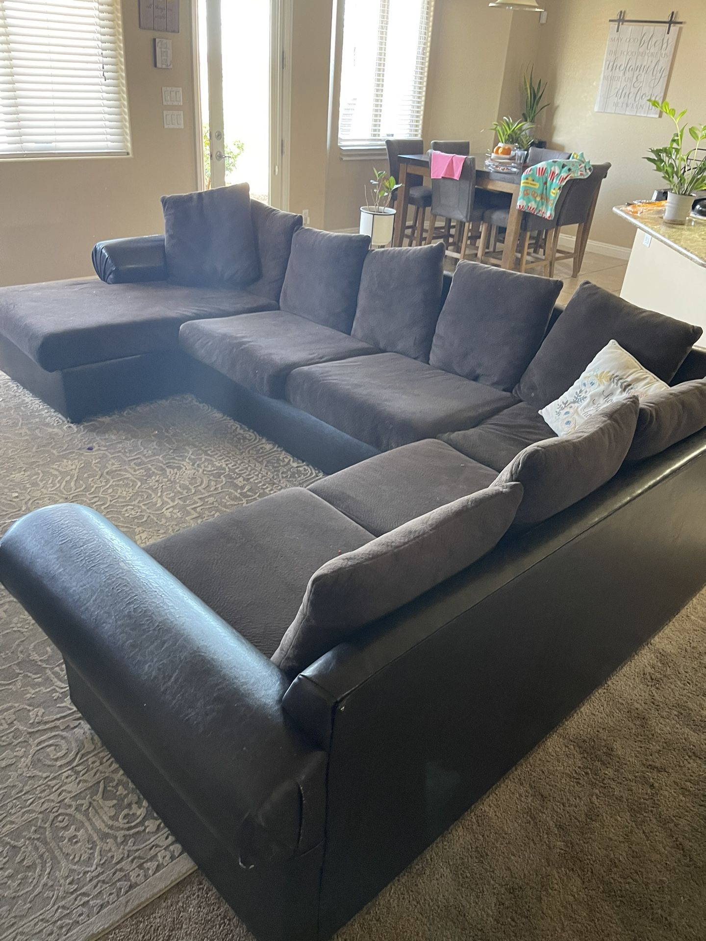 Good Condition Sectional Couch Sofa 