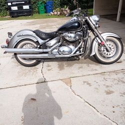 2005 Suzyki Boulevard