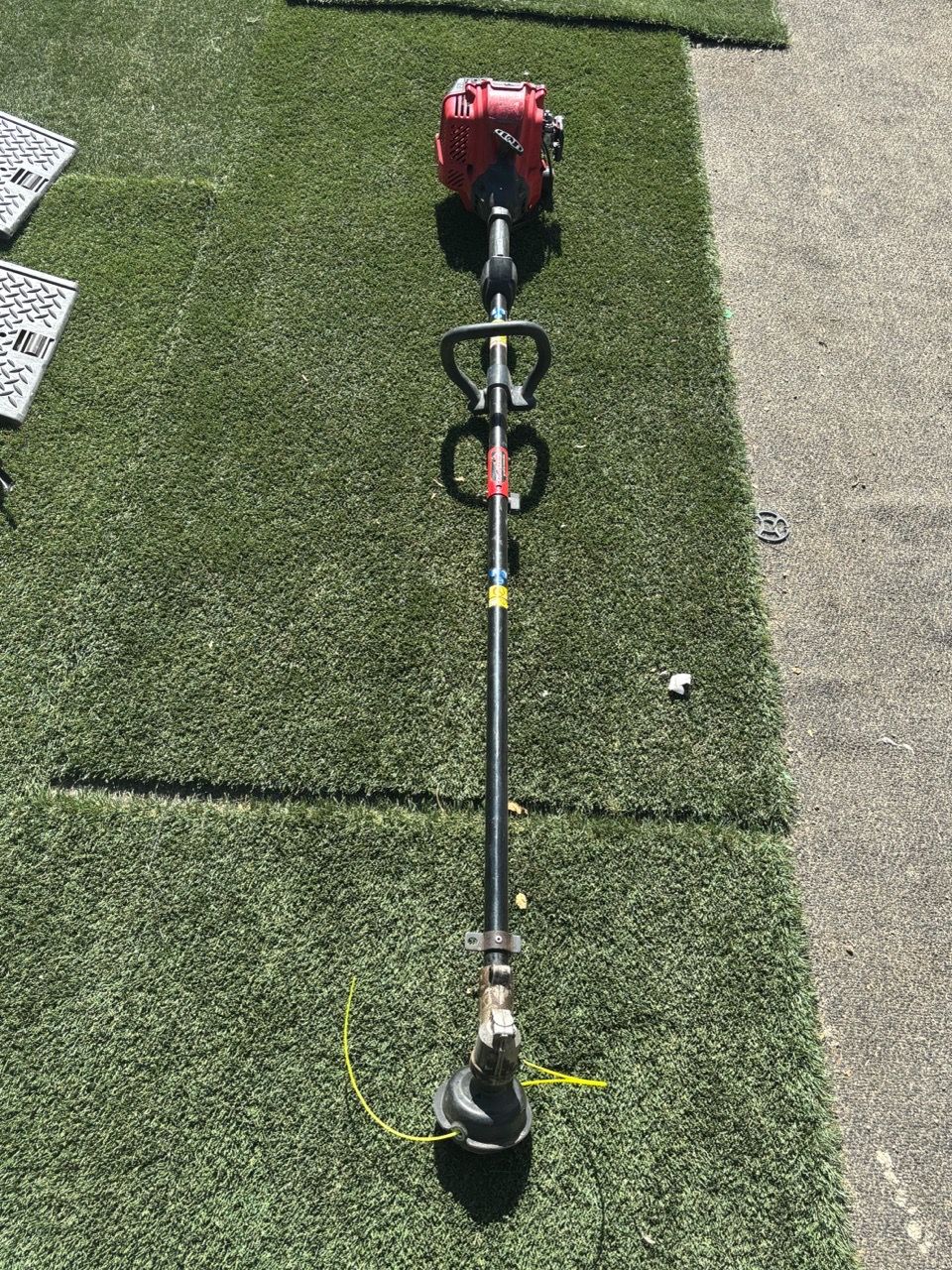 Straight Key Shaft Gas-Powered String Trimmer Weed Eater for Sale in Bakersfield, CA - OfferUp