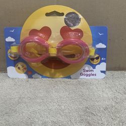 SWIM GOGGLES