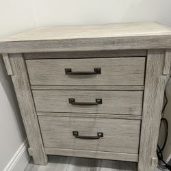 Nightstand 