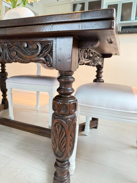 Antique Ornament Oak Dining Table 