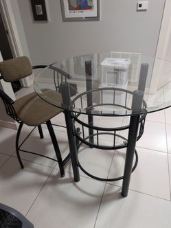 High top glass table w/ 4 stools