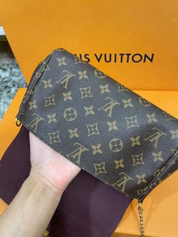 LOUIS VUITTON 100% Authentic Favorite Mm Monogram Canvas Crossbody LV Bag  Please Check More Pictures Show Shape for Sale in Alsip, IL - OfferUp