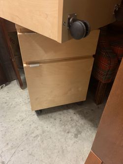 2 rolling filing drawers