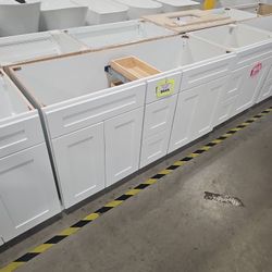 60" White Shaker Solid Wood Bathroom Vanity Cabinet Only 